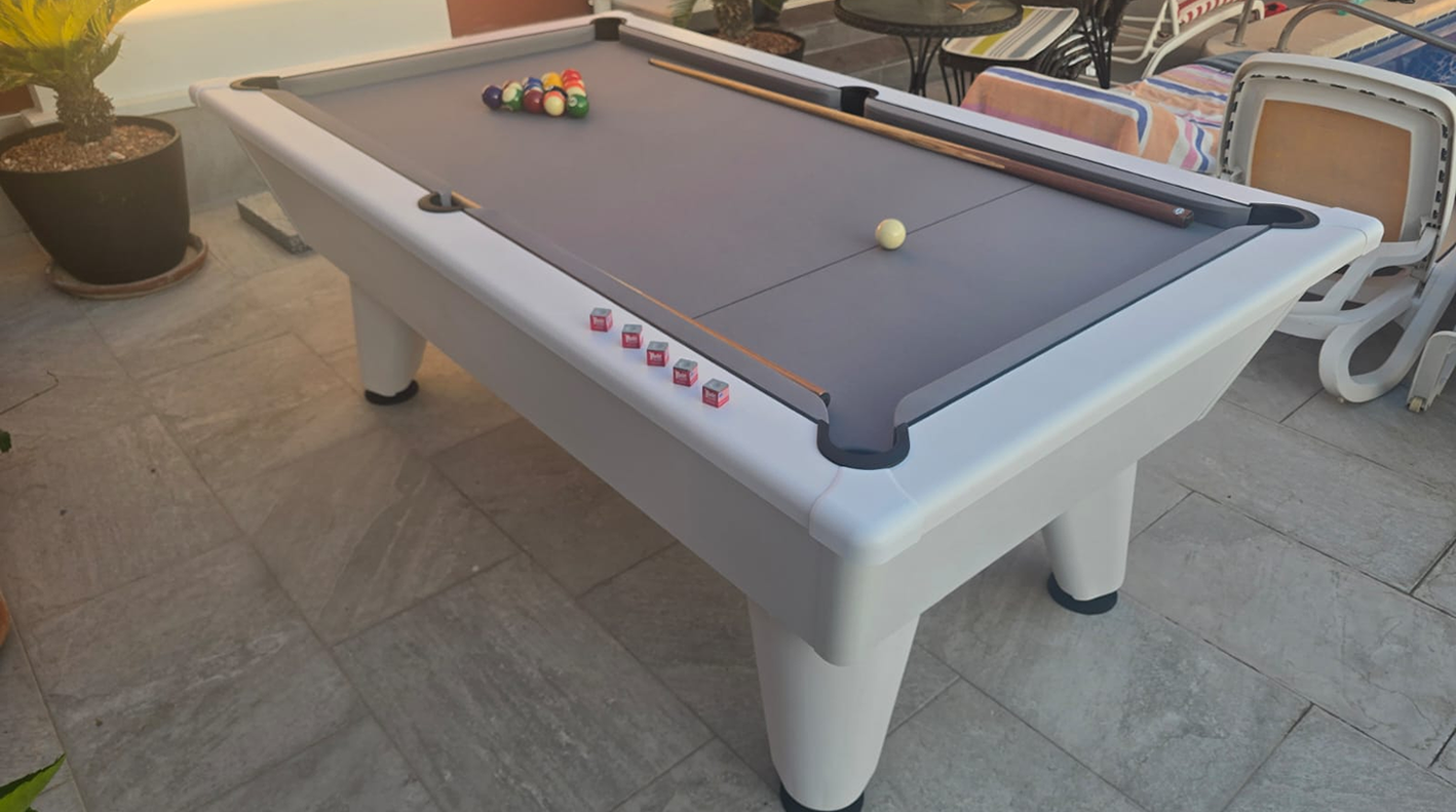 Grizzly Artic Outdoor English Pool Table5:15
